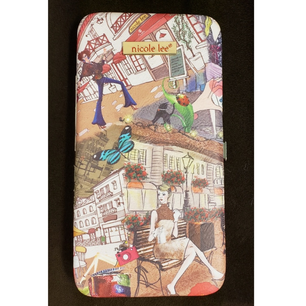 🦋Brand New Rare Nicole Lee Wallet "City Look" design.